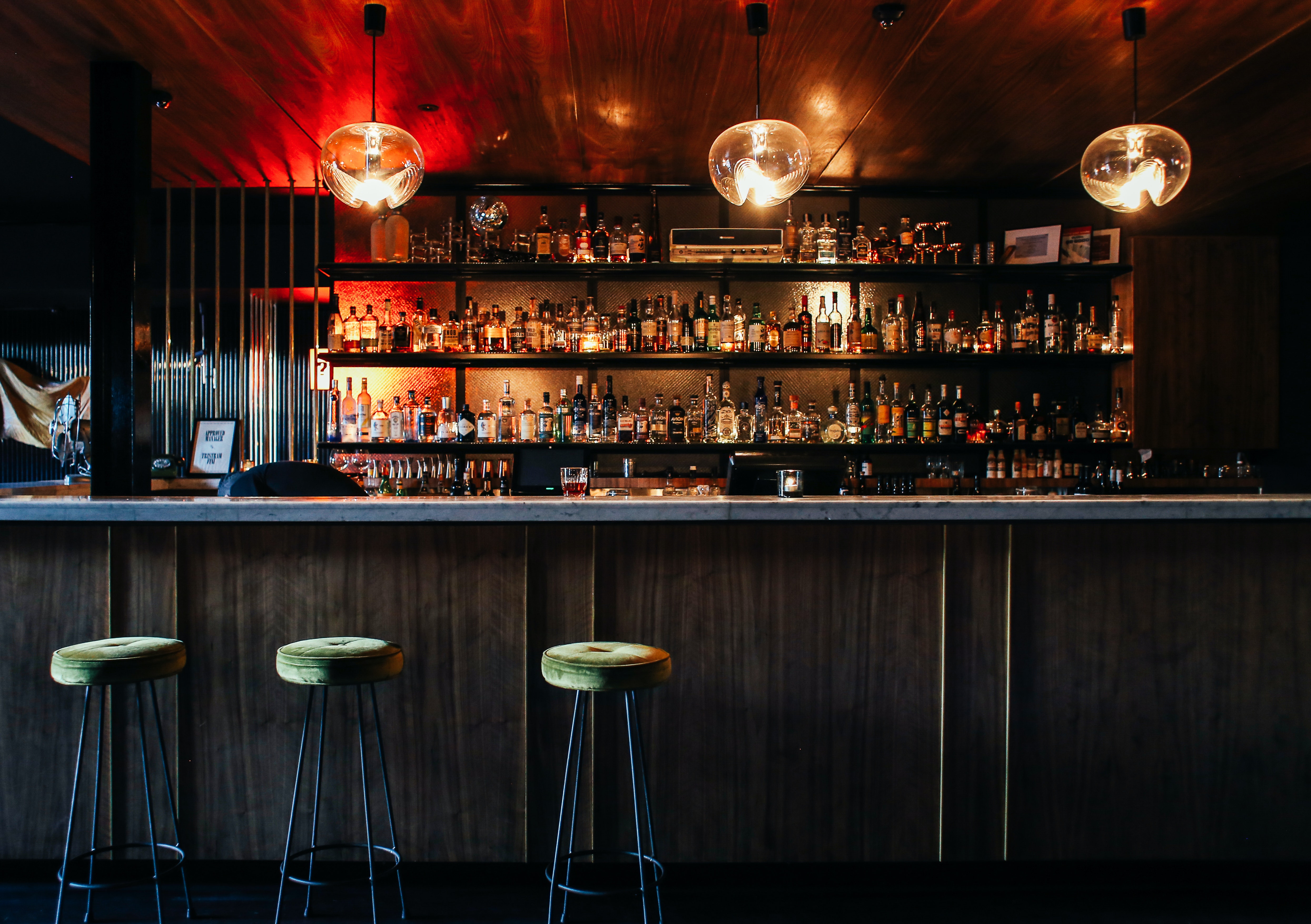 Interior Design of Restaurants- 10 Factors to consider