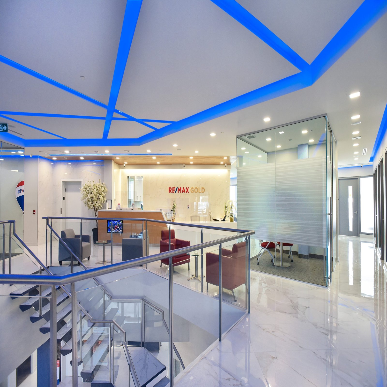 Remax Gold